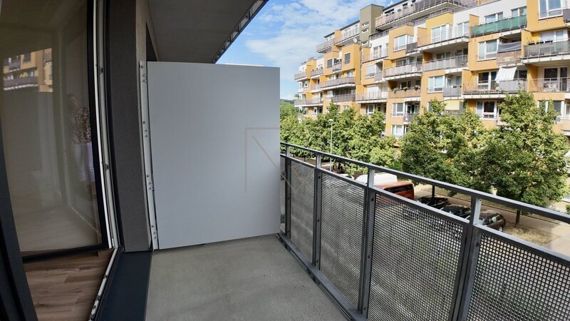 Pronájem bytu 1+kk s balkonem 41 m2, Gerstelova, Praha 9 - Vysočany
