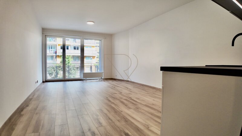 Pronájem bytu 1+kk s balkonem 41 m2, Gerstelova, Praha 9 - Vysočany