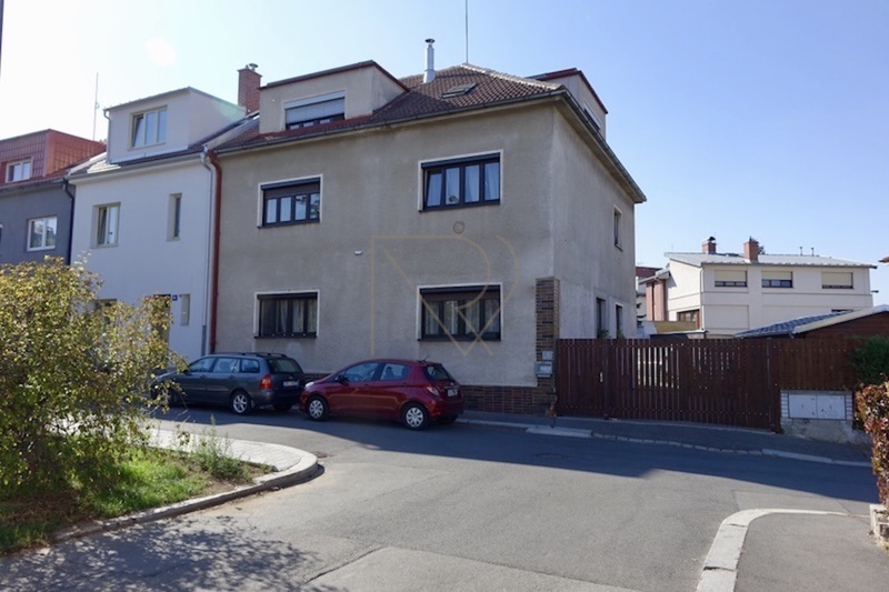 Pronájem bytu 1+kk 40 m2, Praha 10 - Záběhlice