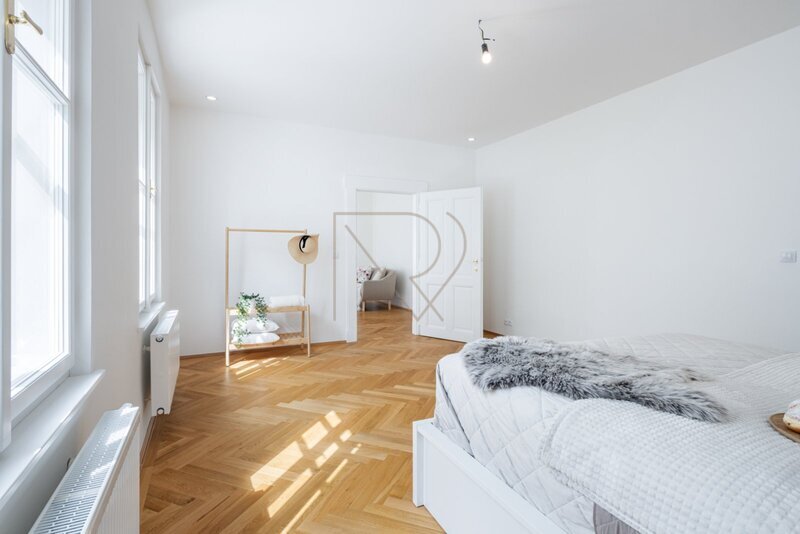 Prodej bytu 3+1 90 m2, Na Březince, Praha 5 - Smíchov