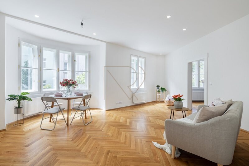 Prodej bytu 3+1 90 m2, Na Březince, Praha 5 - Smíchov