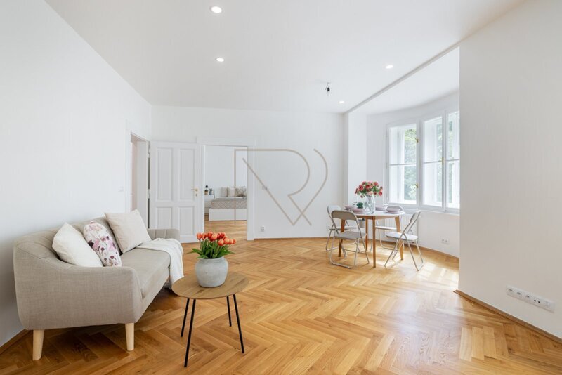 Prodej bytu 3+1 90 m2, Na Březince, Praha 5 - Smíchov