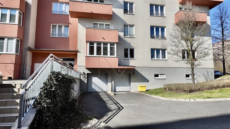 Pronájem bytu 1+kk, Mikanova, Praha 10 - Záběhlice