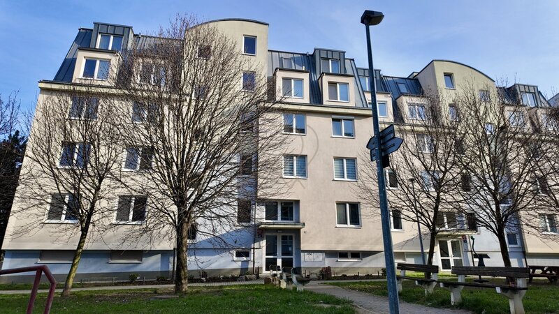 Pronájem bytu 2+kk s balkonem a s parkovacím stáním, Divišovská, Praha 4 - Chodov