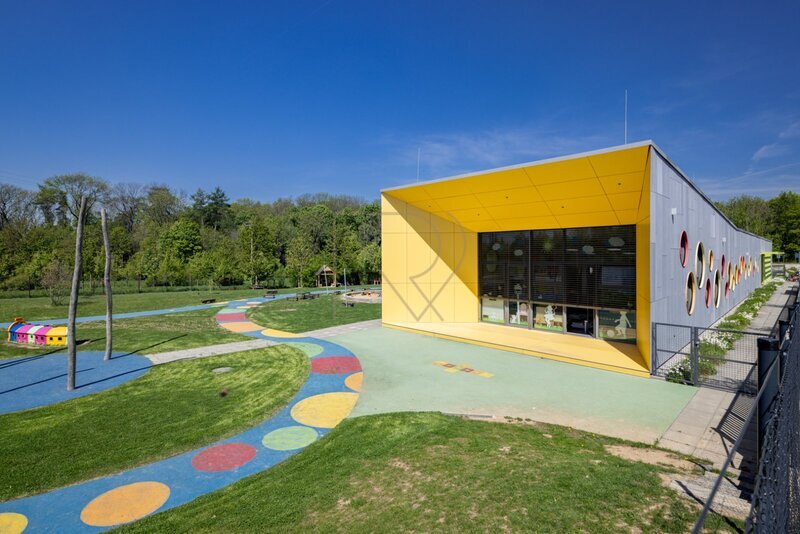 Stavební pozemek 880 m2, Lhota u Dolních Břežan, okres Praha - západ